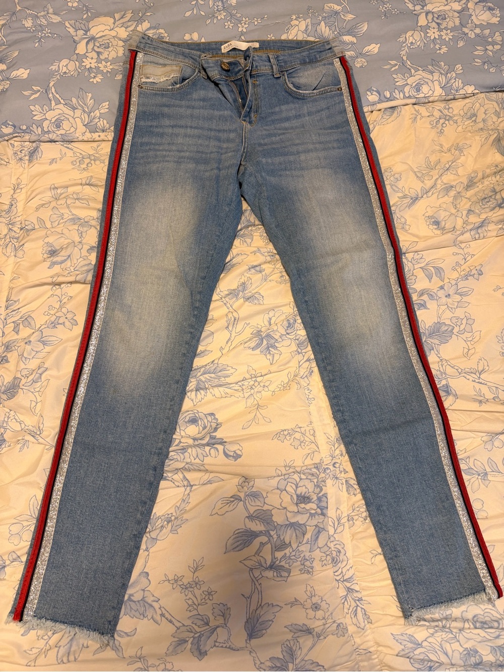 Zara Classic mid-Rise Light Blue Women’s Jeans